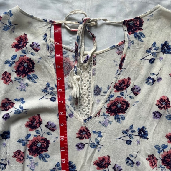 Forever 21 Bohemian Style Floral Top with Bell Sleeves - Picture 8 of 12